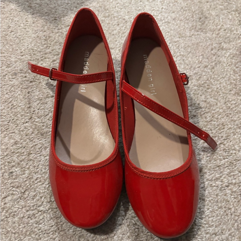 Madden Girl Red Flats - Picture 5 of 6